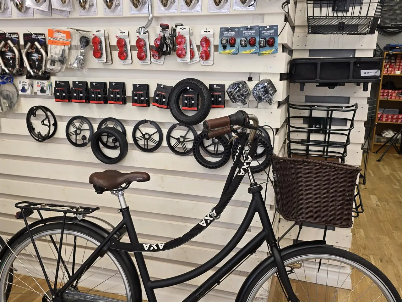 Billede 1 - cykel med 7 gear och 12 månaders garanti