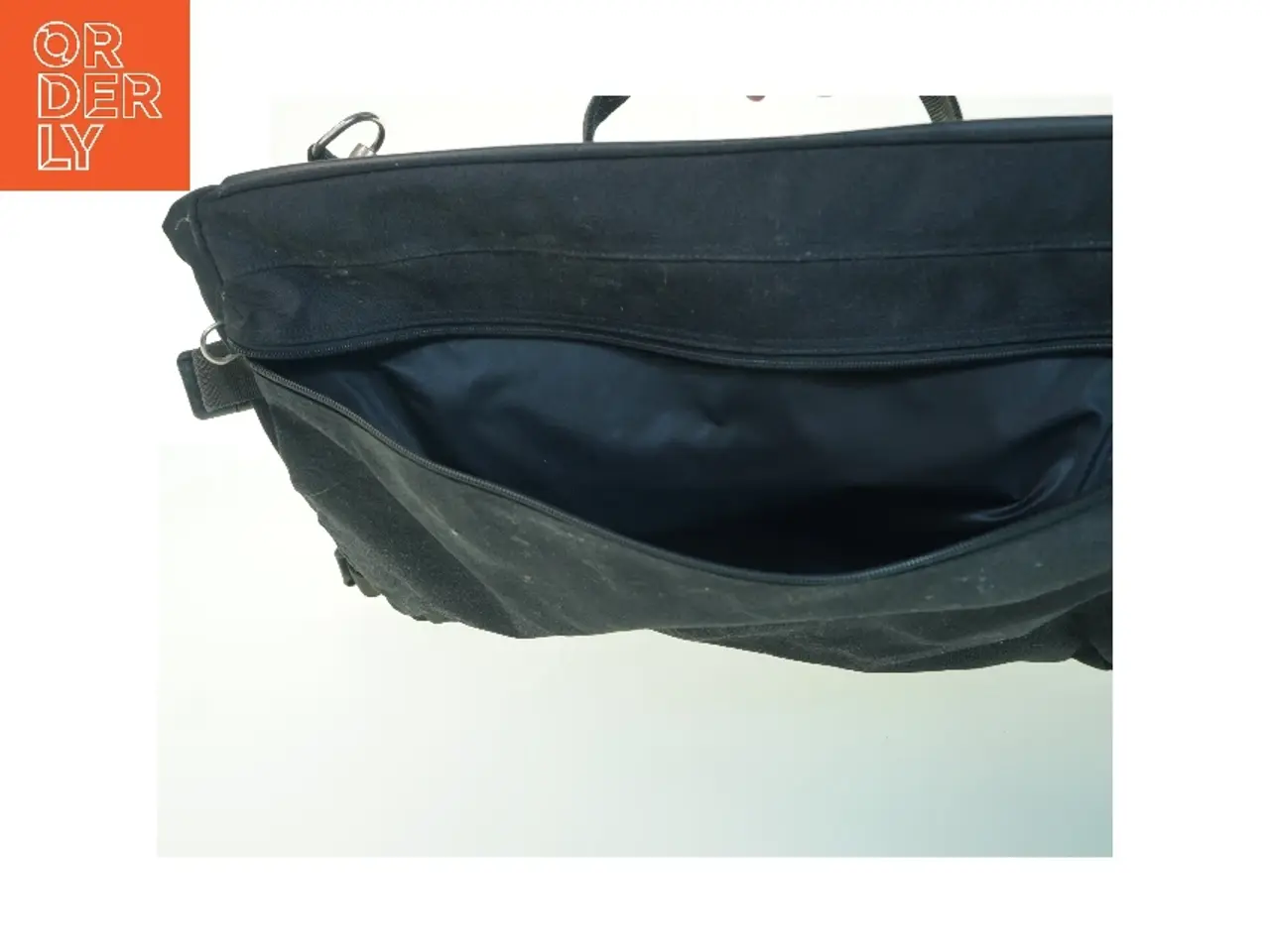 Billede 5 - Sort rejsetaske med hjul (str. 60x40 cm)