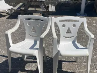 2 “glade” havestole til børn