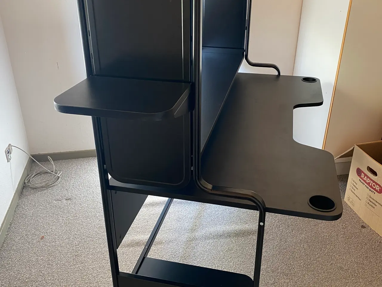 Billede 2 - Gamerbord. Købt i Ikea