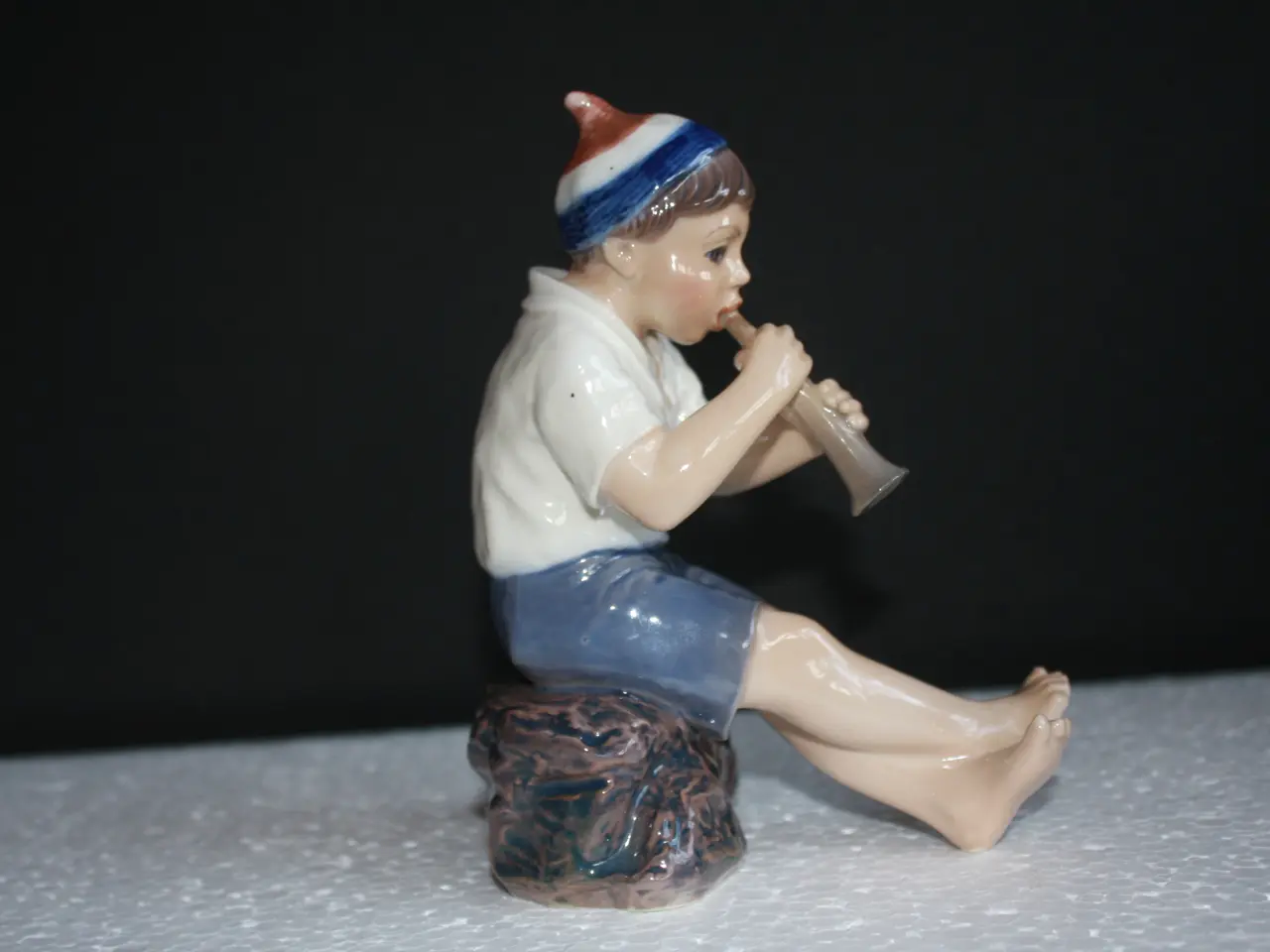 Billede 2 - Dreng med trompet, figur fra Dahl Jensen