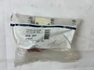 Telemecanique XCSZ03 Flexible Key Tongue Safety