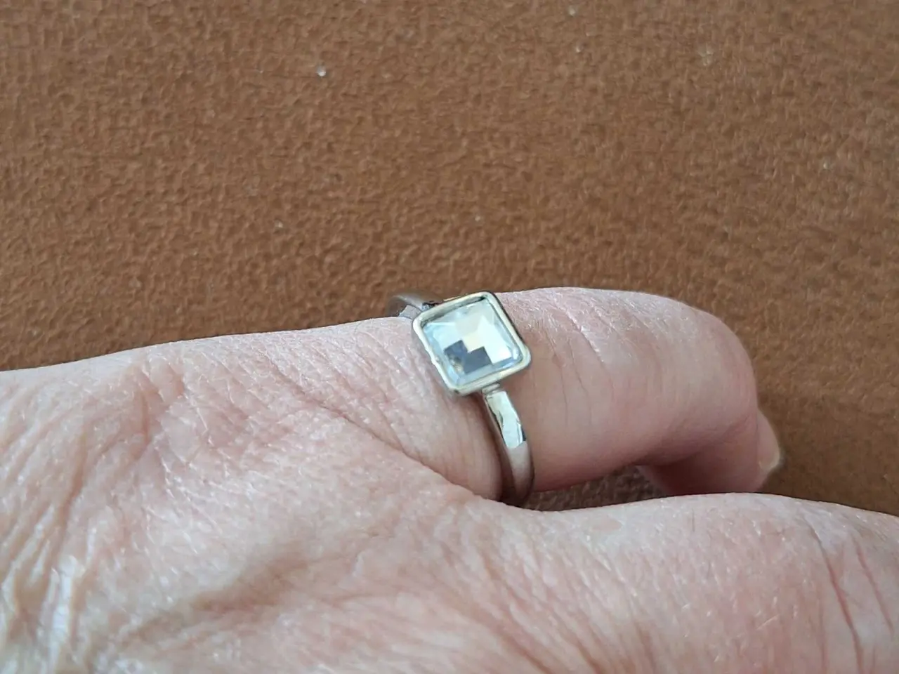 Billede 3 - Sølvfarvet ring