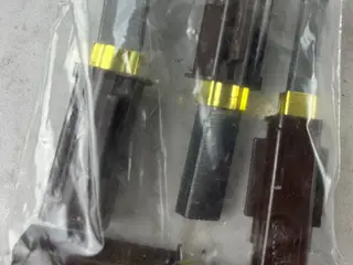 TNI 2311480 Carbon Brushes Contact Blocks Motor