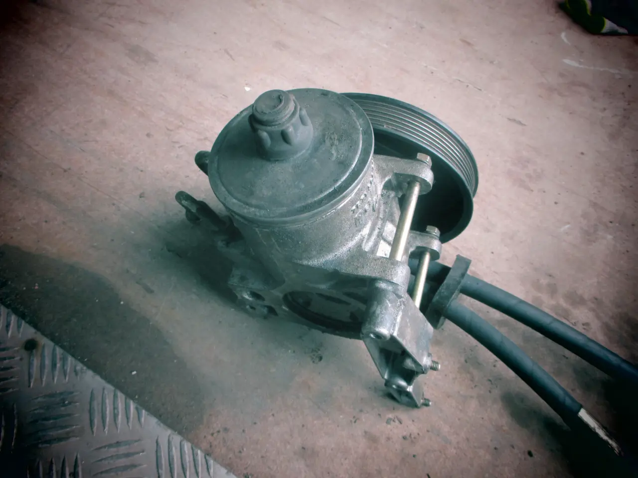 Billede 2 - Brugt Servo pumpe Mercedes 190 D