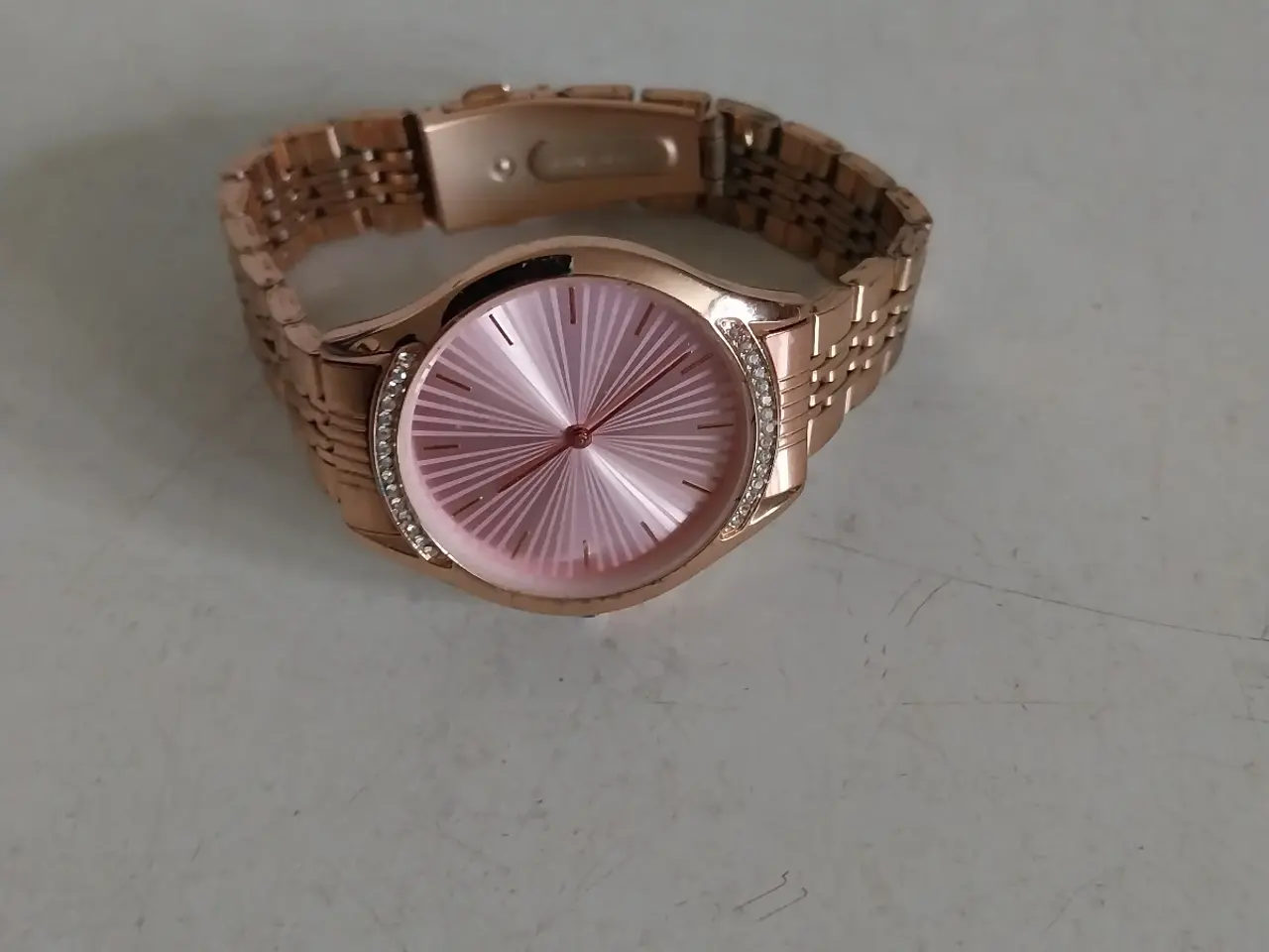 Billede 2 - Rosa-guldfarvet ur