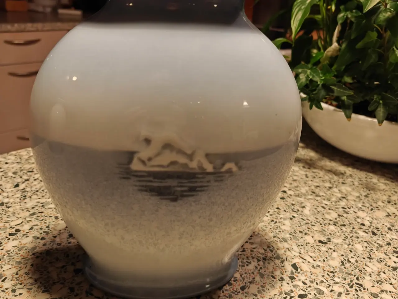 Billede 2 - Royal Copenhagen Vase med isbjørn på isflage