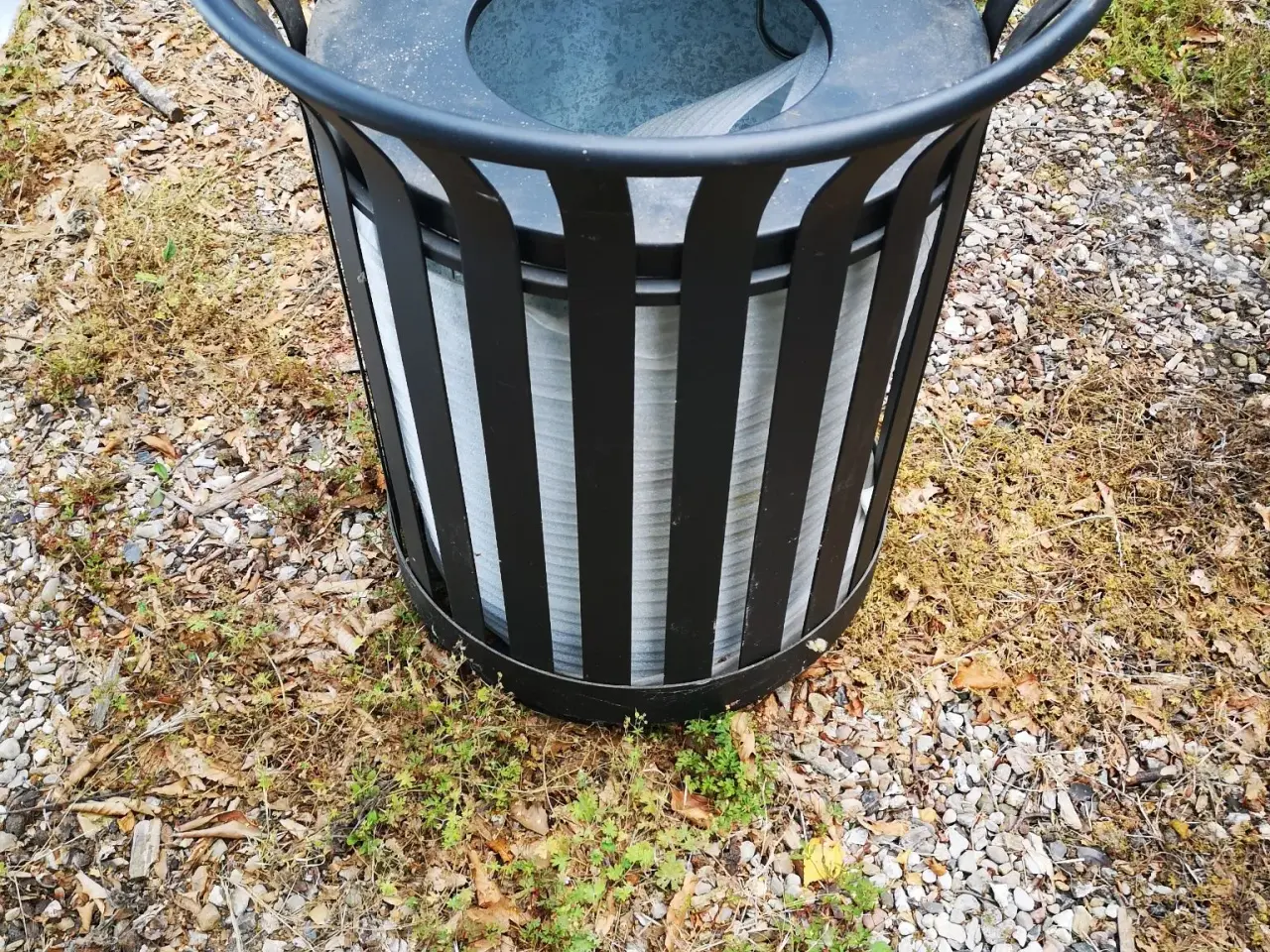 Billede 2 - Metal Sort Skraldespand