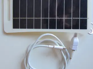 Solcelle oplader med USB stik