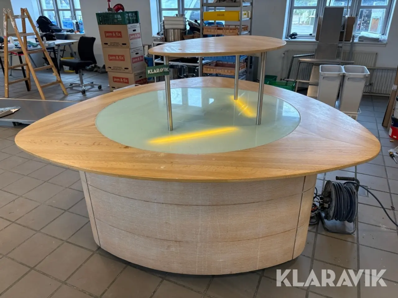 Billede 6 - Buffetbord med varmeplade, belysning og overhylde