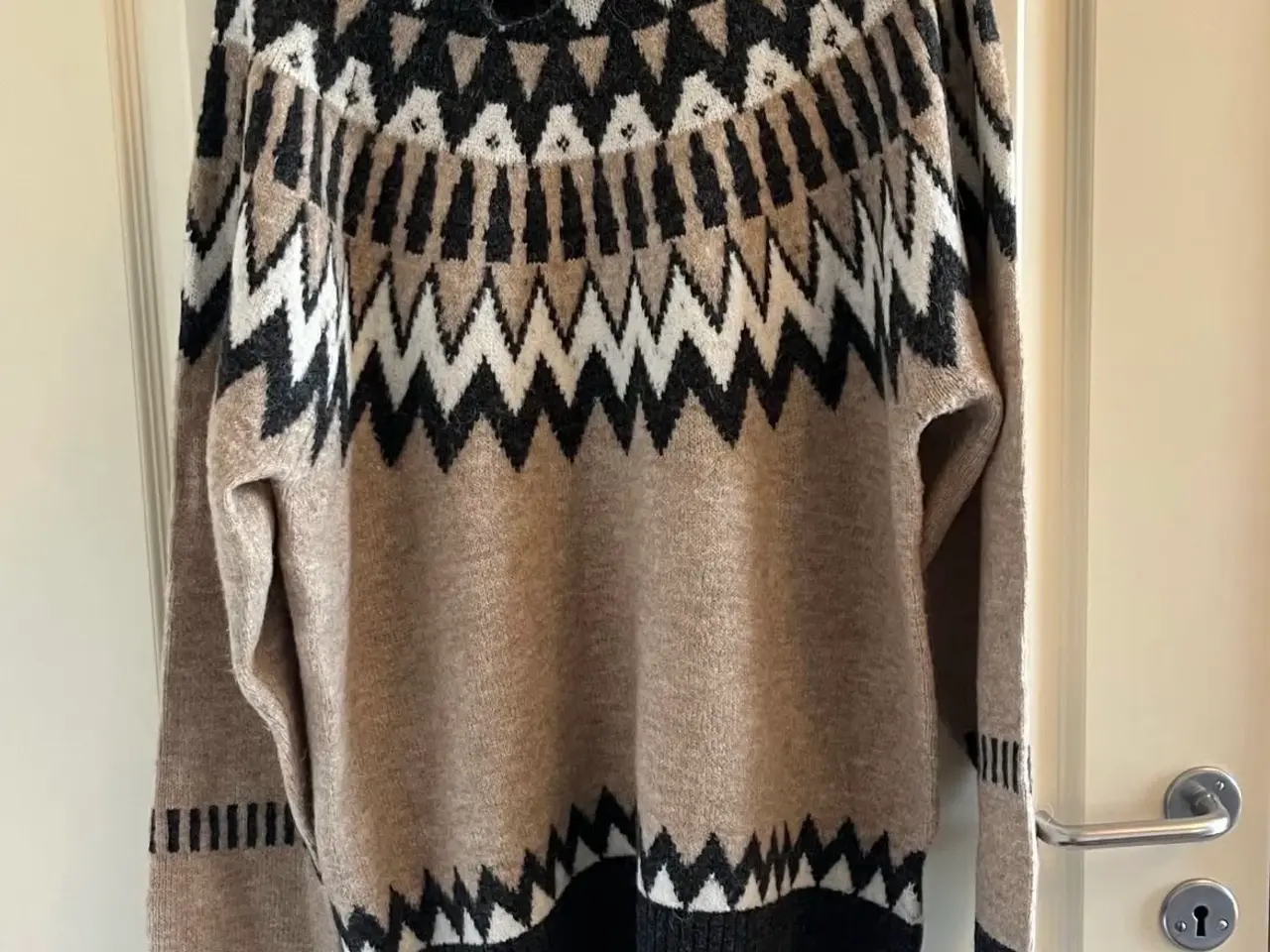 Billede 1 - Mønstret sweater fra Free/quent