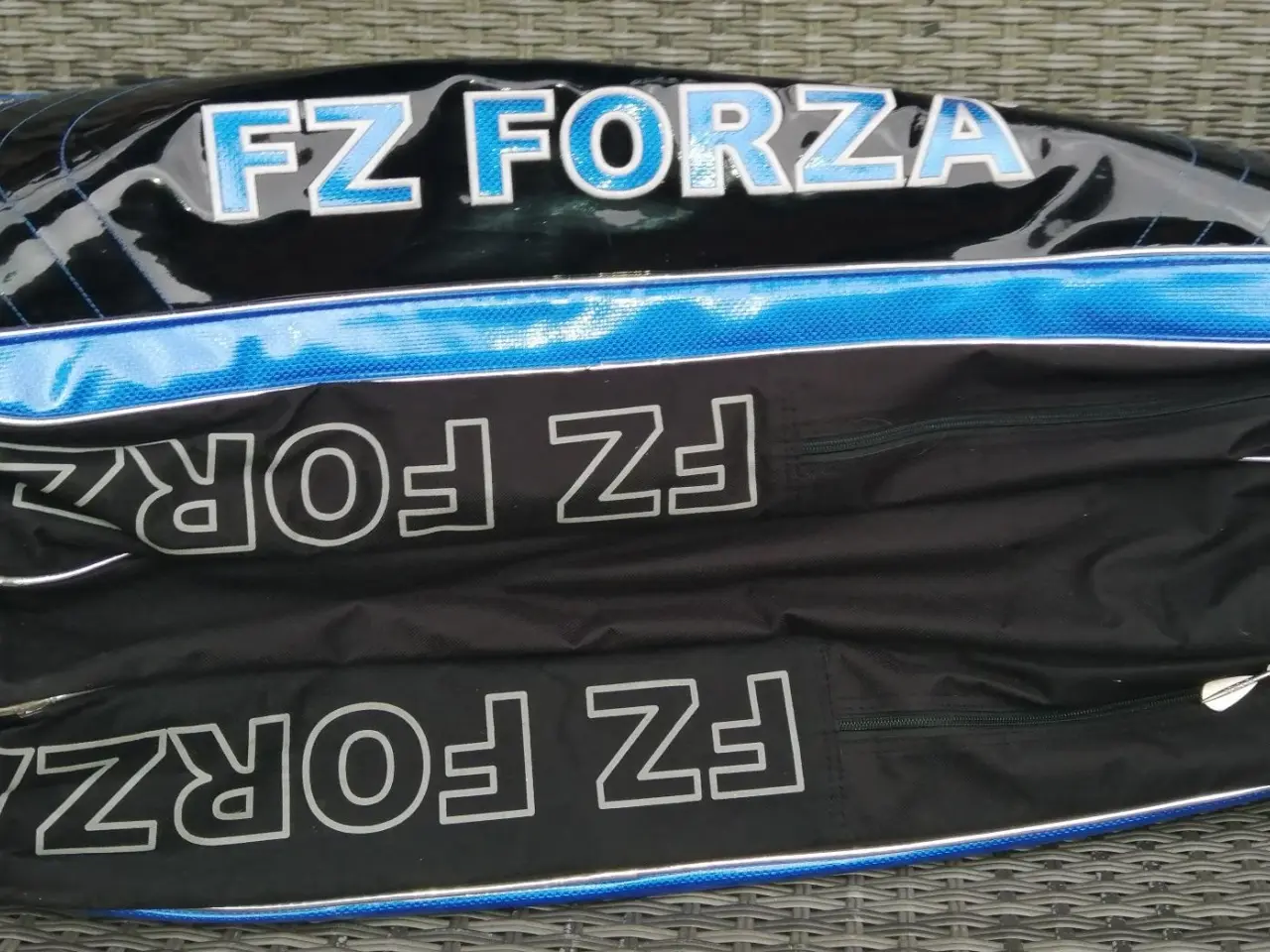 Billede 4 - FORZA TENNIS TASKE MED 3 STORE RUM