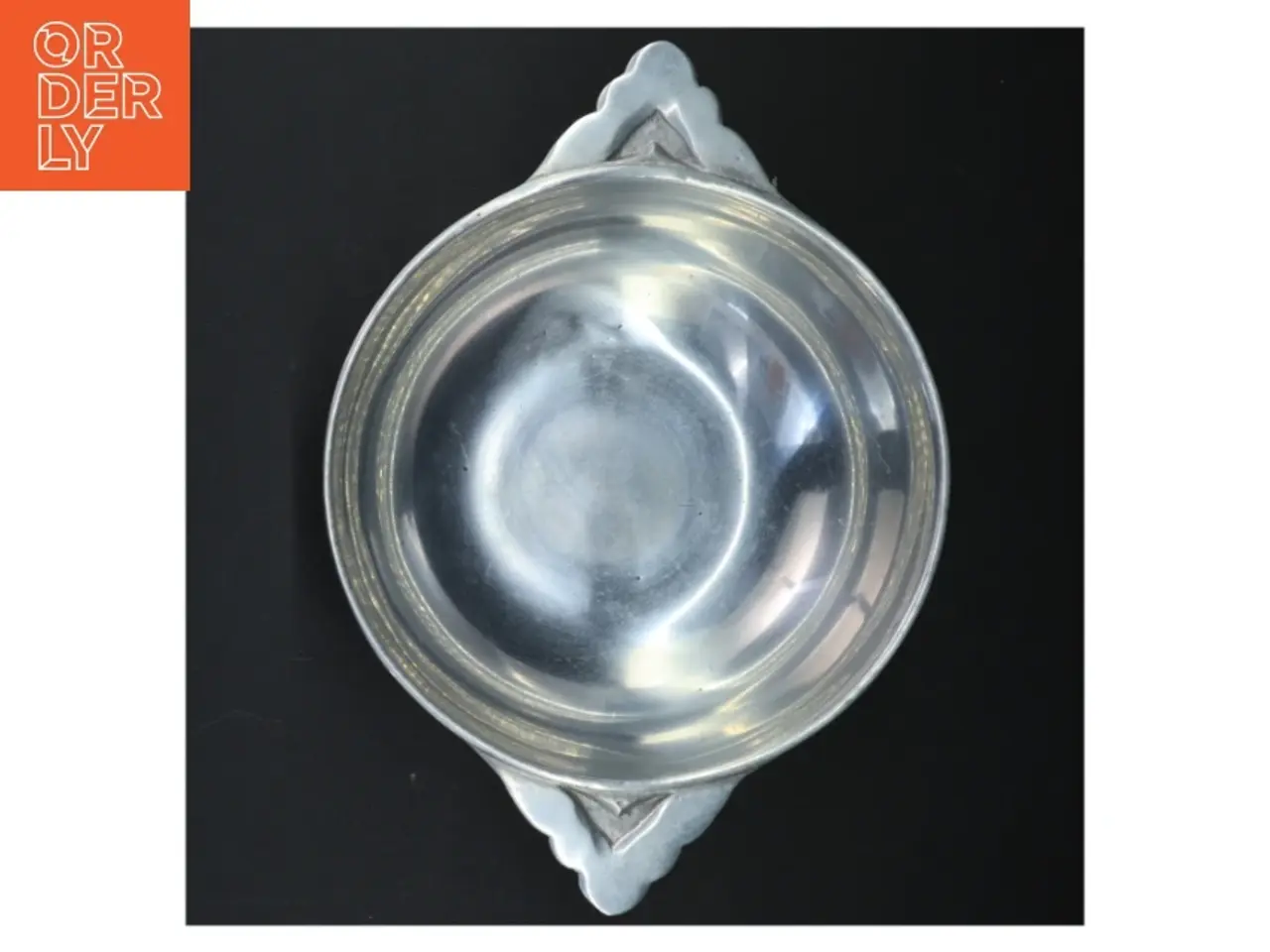 Billede 2 - Sølvfarvet metal skål med hanker (str. Ø 19,5 cm)