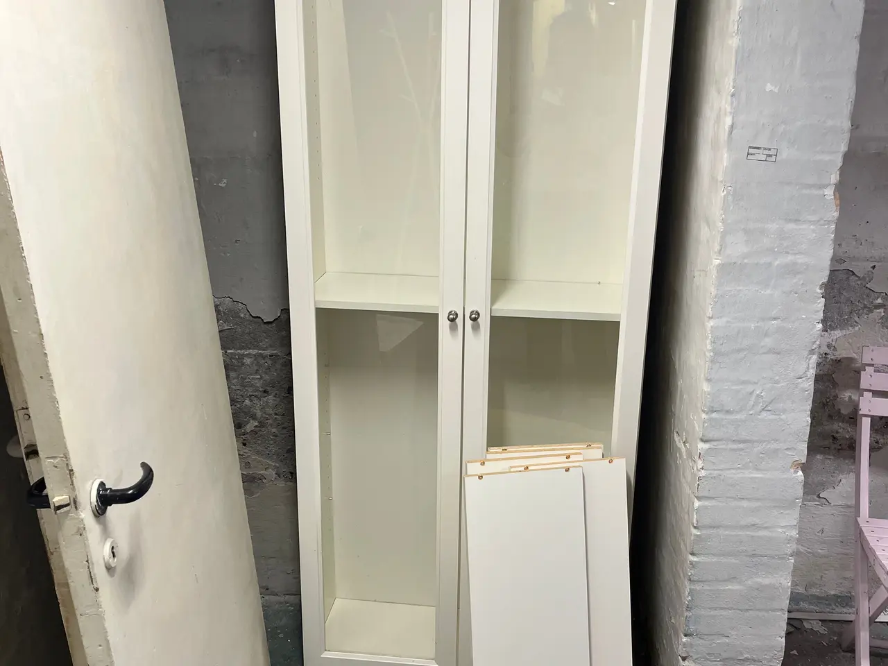 Billede 3 - Ikea vitrine skab 