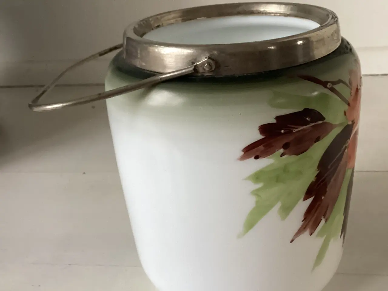 Billede 8 - Ældre opaline glas’ kiksespand 
