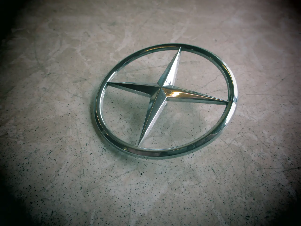 Billede 3 - Nyt Emblem Mercedes
