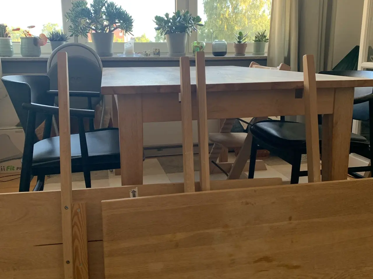 Billede 2 - Spisebord i massivt egetræ inkl. 2 plader