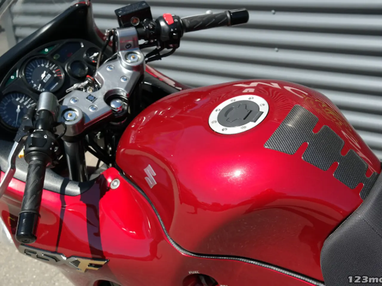 Billede 23 - Suzuki GSX 750 F MC-SYD BYTTER GERNE