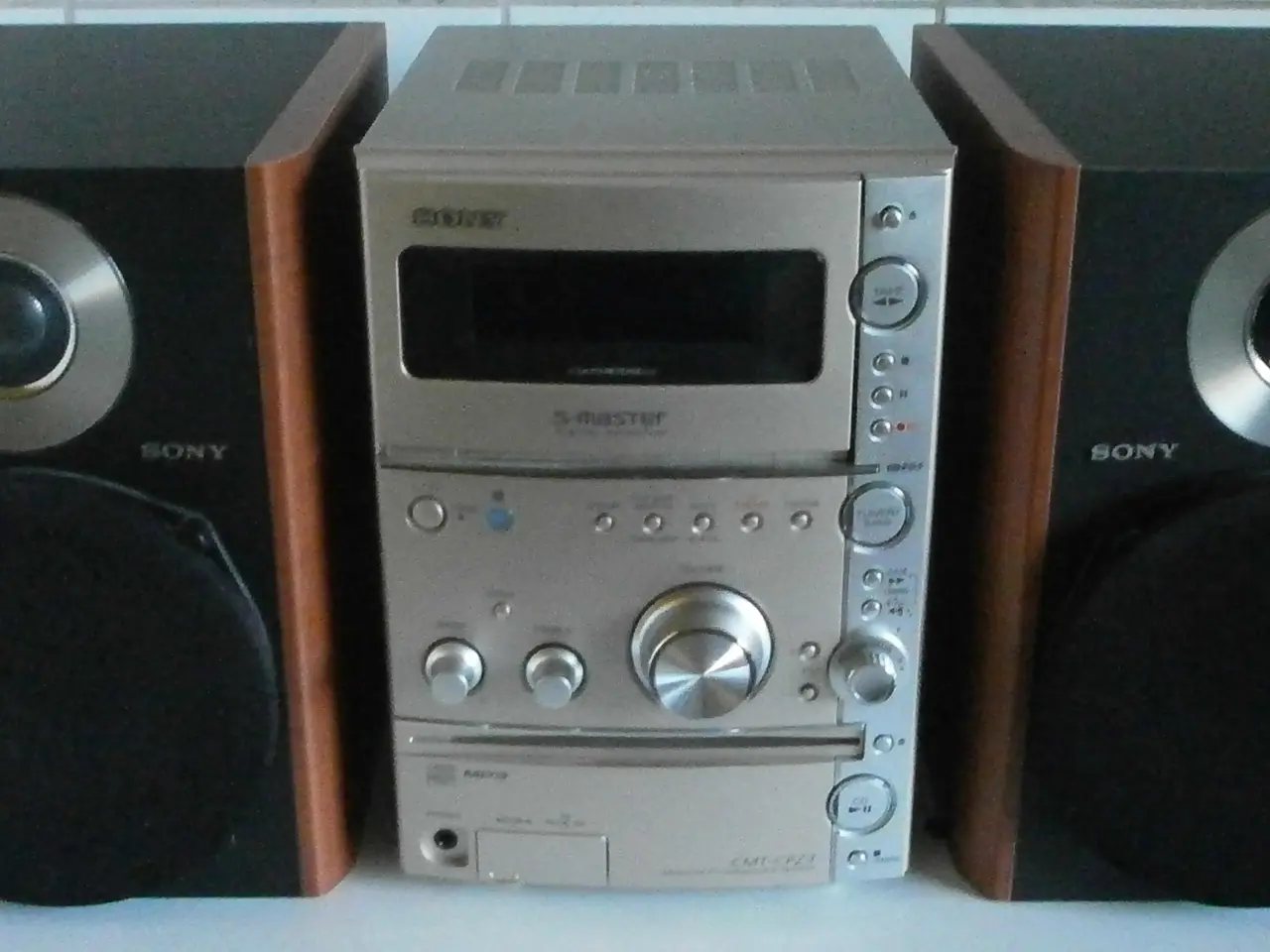 Billede 2 - SONY CMT-CPZ3 Stereo Hi-Fi System-EKSKLUSIVT SÆT !