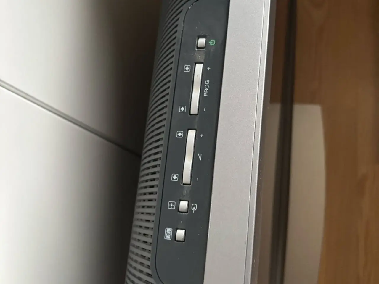 Billede 3 - Ældre Sony TV sælges