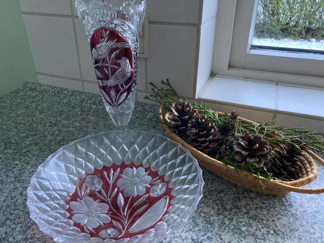 Billede 1 - Bøhmisk krystal fad og vase