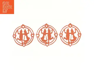 3 orange papir ophæng med nisser i cirkel (str. Ø 12 cm)