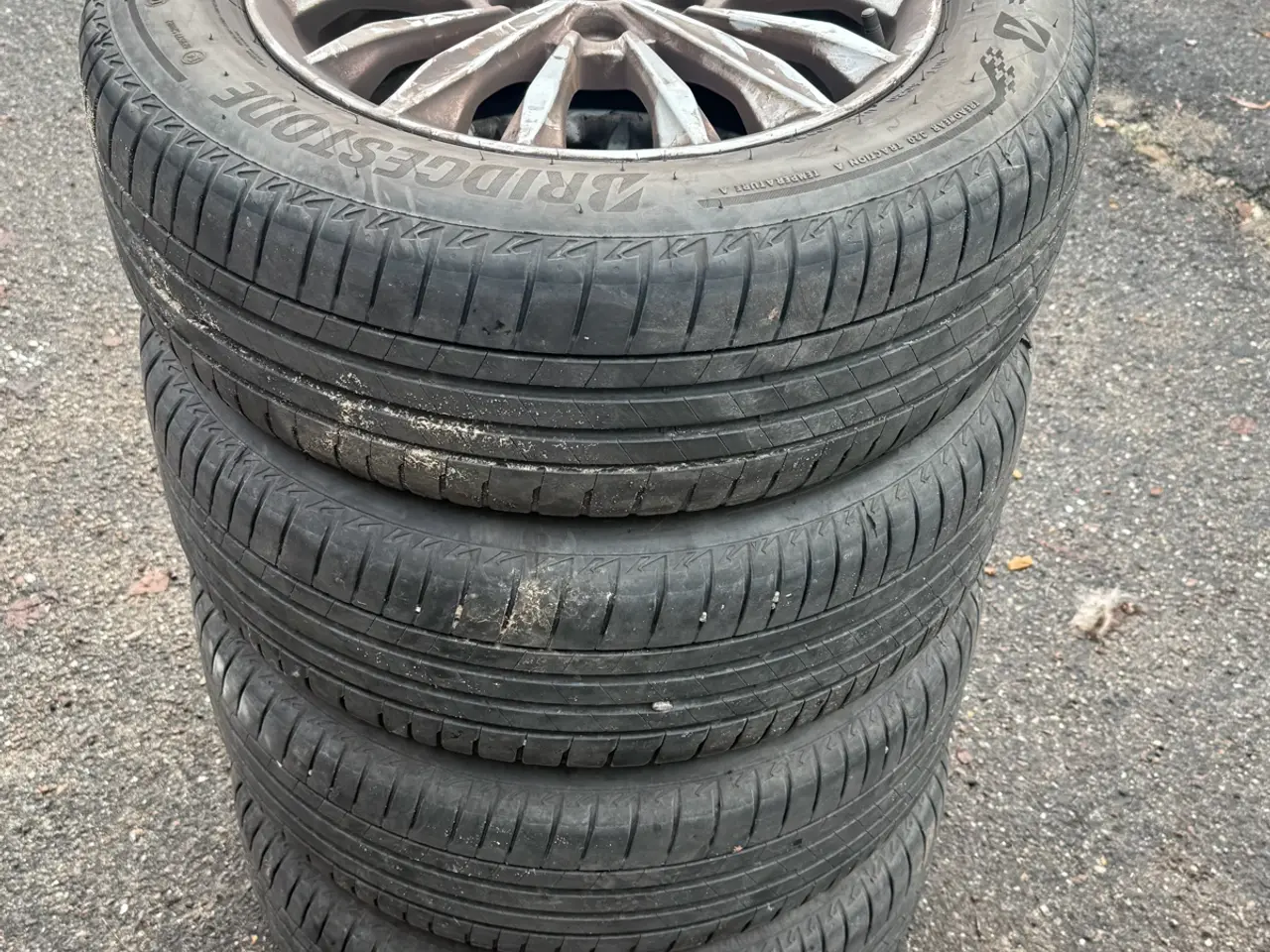 Billede 1 - Ford alufælge til salg . Sommer dæk på