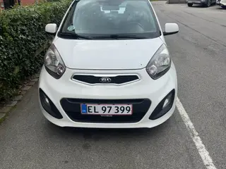 Kia picanto.  2013