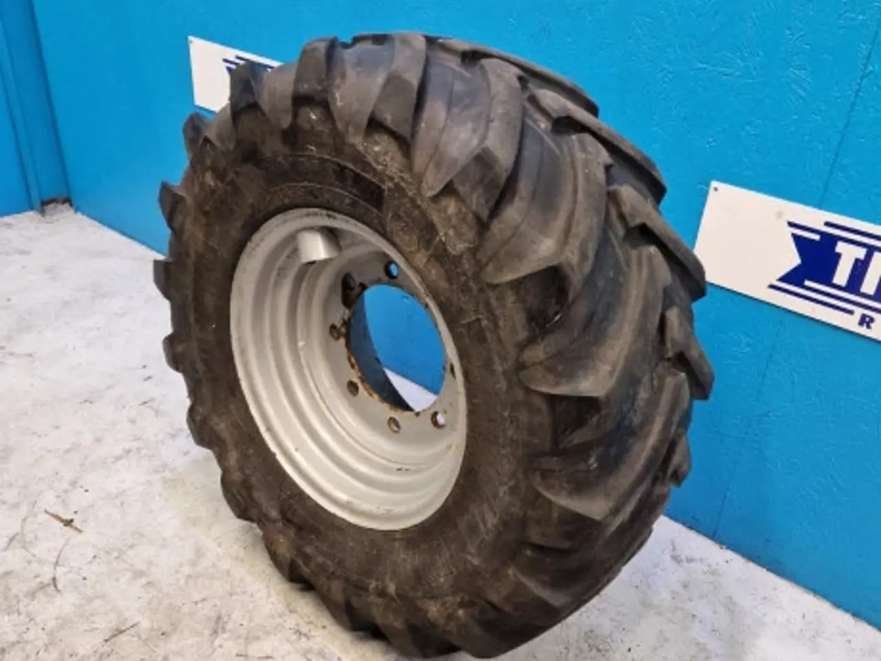 Billede 3 - 18" 340/80R18