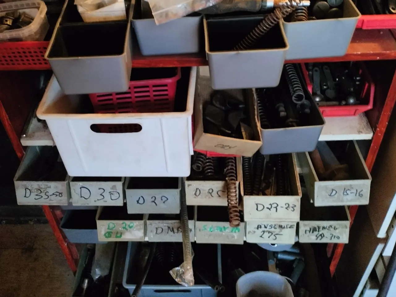 Billede 1 - Reservedele til ældre/vintage luftvåben