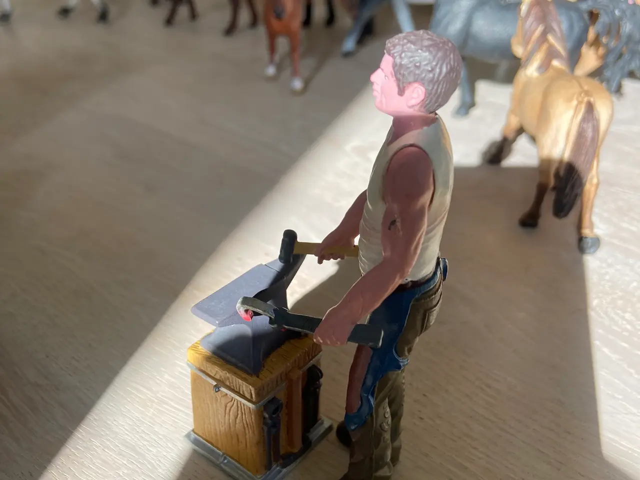 Billede 6 - Schleich dyr og stald plus tilbehør
