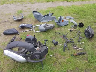 Dele til Peugeot Ludix sælges