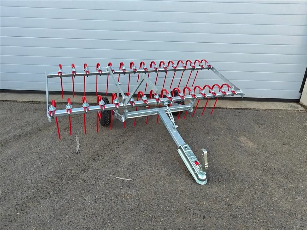 Billede 1 - Anker Bjerre Riven Gårdspladsharve 150cm Inkl. Kugletræk