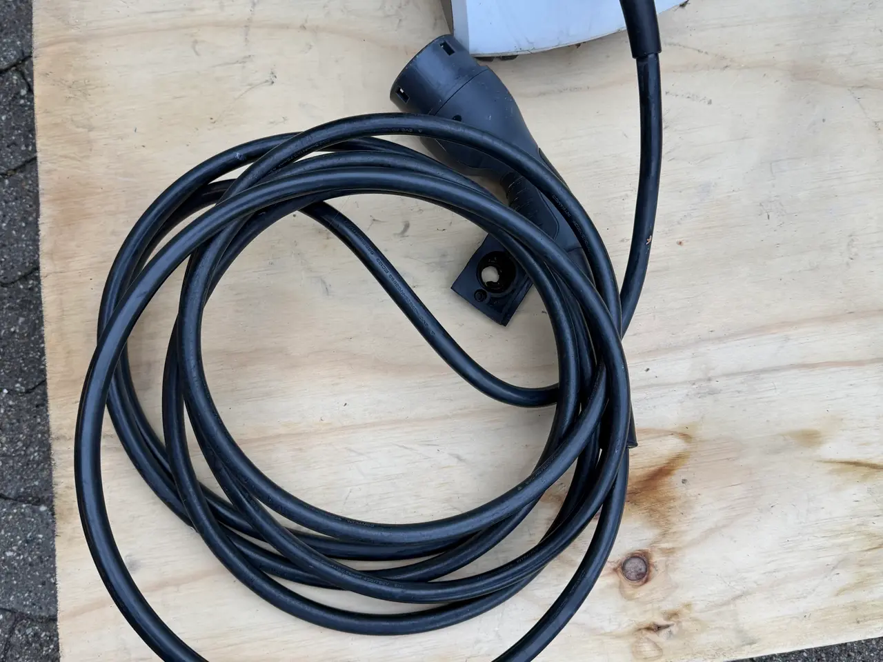 Billede 2 - Ladeboks til elbiler med en ladeeffekt på op til 11 kW OK