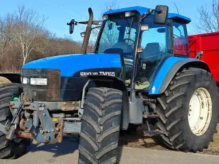 New Holland TM 165