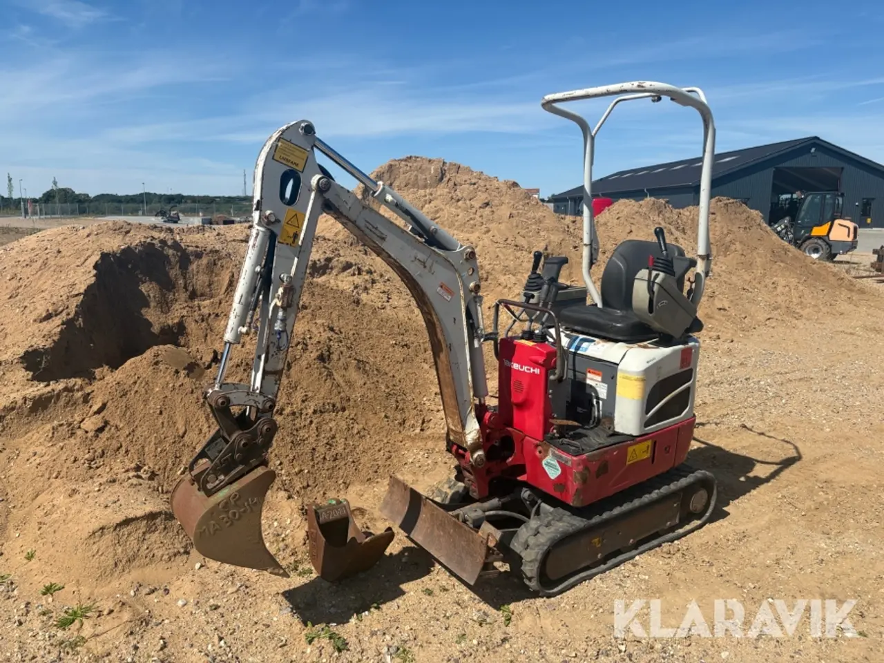 Billede 1 - Minigraver Takeuchi TB210R med tilbehør