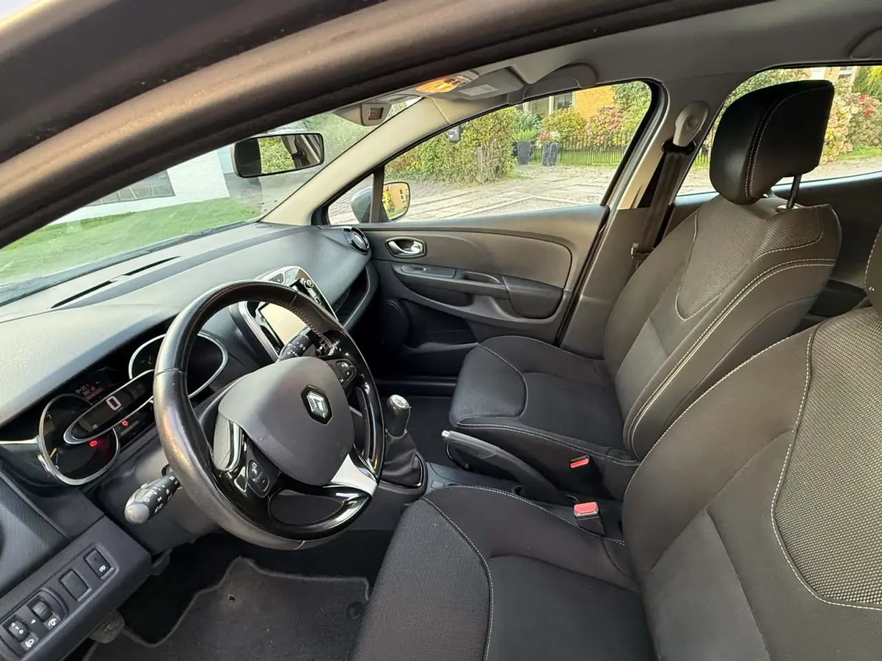 Billede 9 - Renault ny clio (bemærk km )