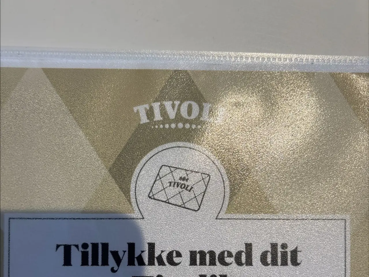 Billede 2 - Tivoli guldkort samt 10 stk. turpas