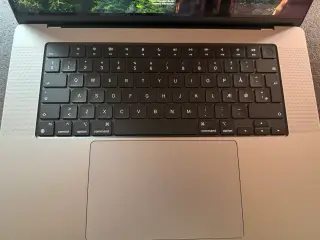 Mac Book Pro 16"