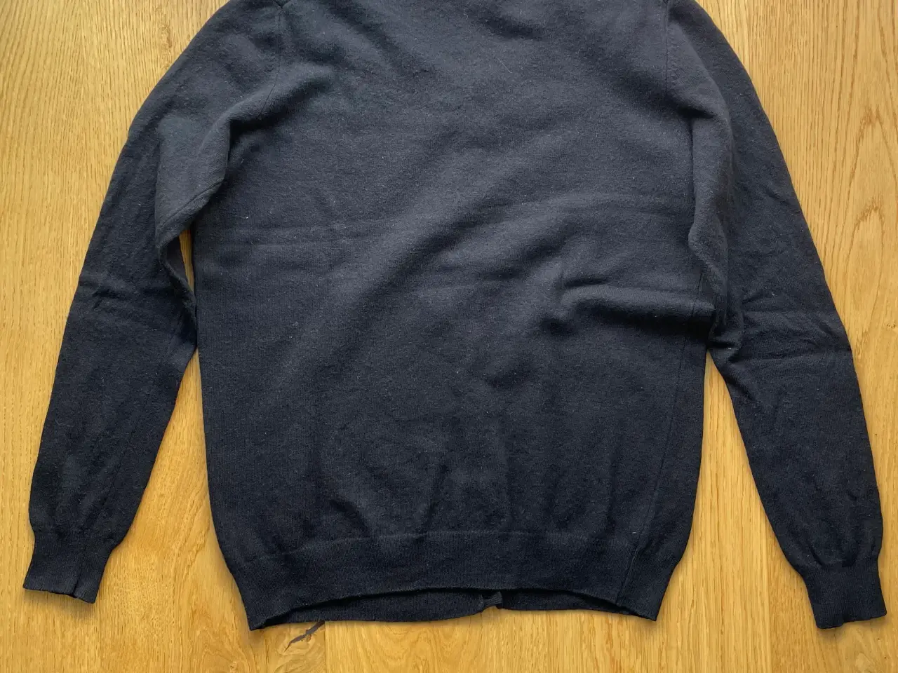 Billede 3 - Benetton sort uldcardigan 