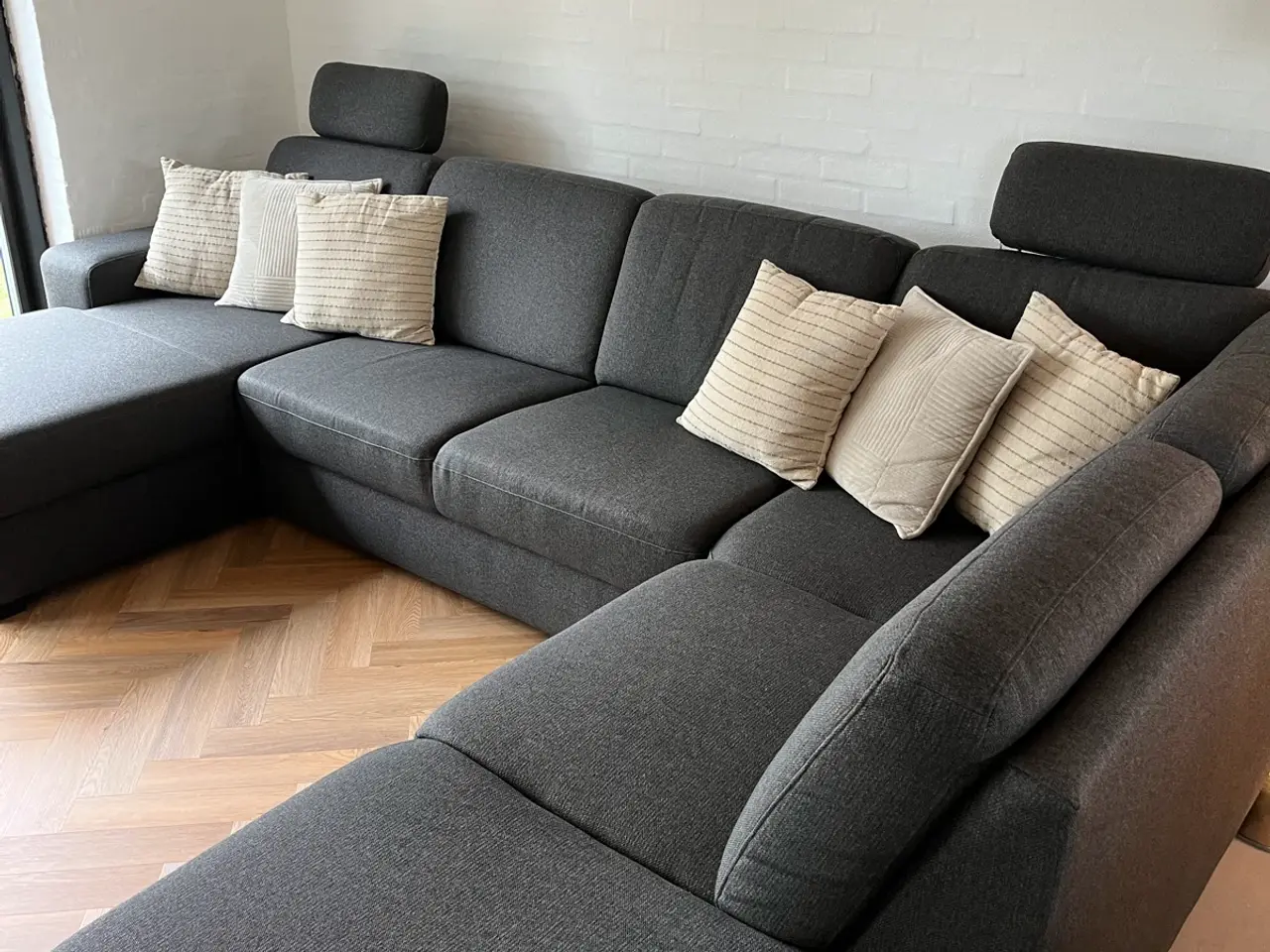 Billede 2 - Hjørnesofa med puf