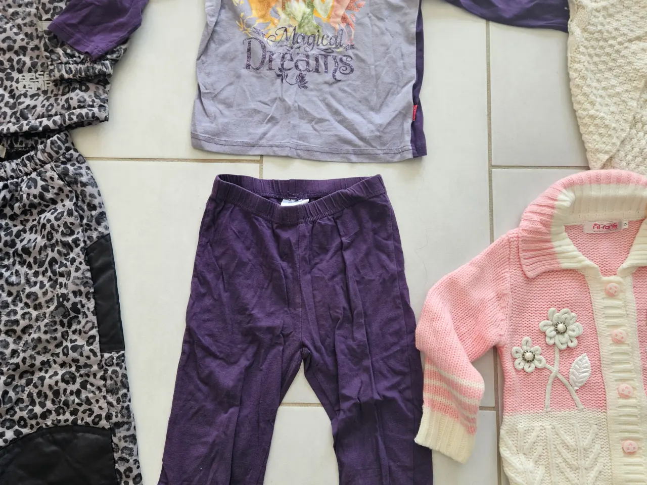 Billede 4 - pigetøj 2-4år pose 12