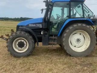 New Holland TS 115