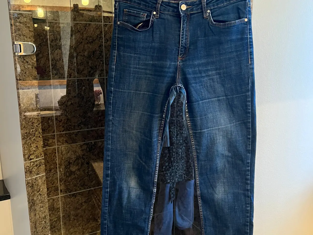 Billede 2 - Smarte blå jeans fra violeta by mango str 44