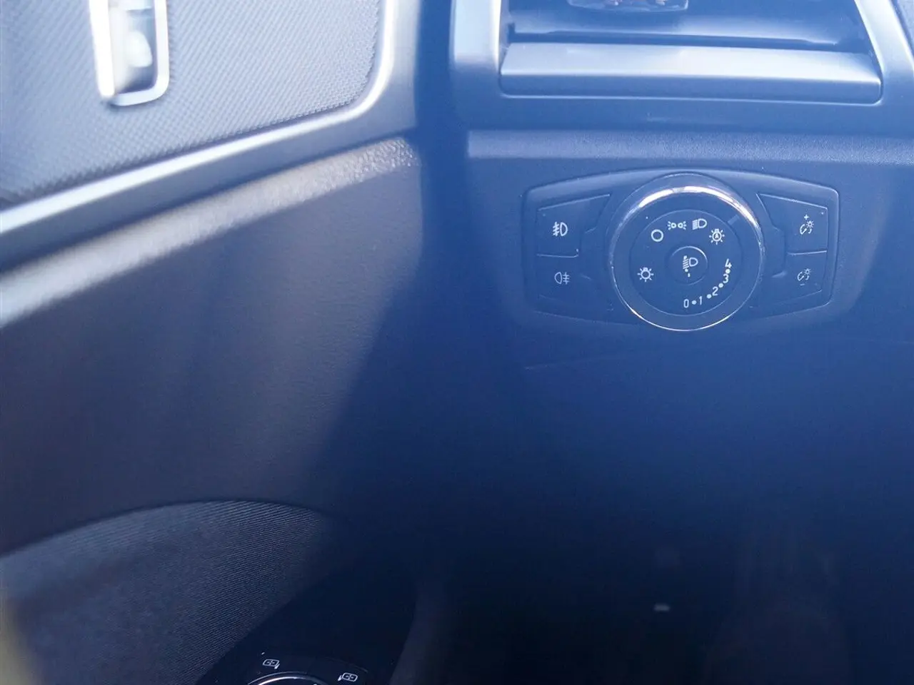 Billede 23 - Ford Mondeo 2,0 TDCi Titanium Attack Powershift 150HK Stc 6g Aut.