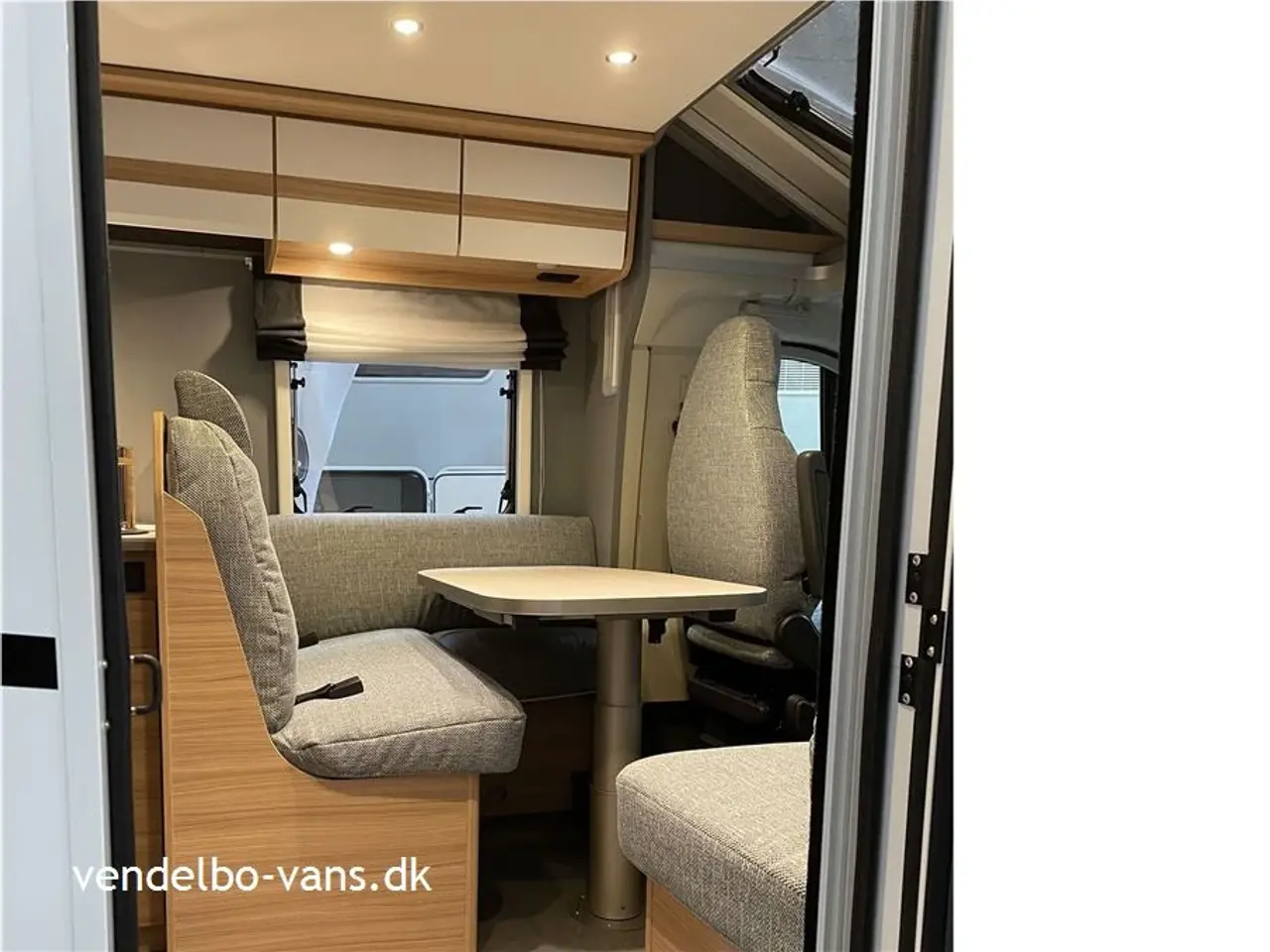 Billede 22 - 2026 - Dethleffs Just T 7052 DBM - 90 Year Fritstående dobbeltseng med ekstra stor garage neden under