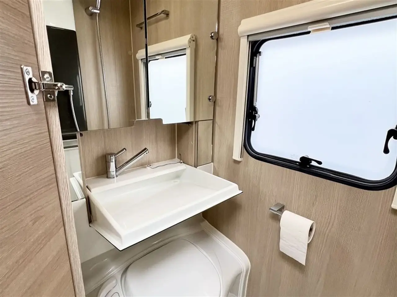 Billede 15 - 2020 - Adria Adora 502 UL Supreme Edition   Enkeltsenge-Alde-Gulvtemp.-Mover-Telt