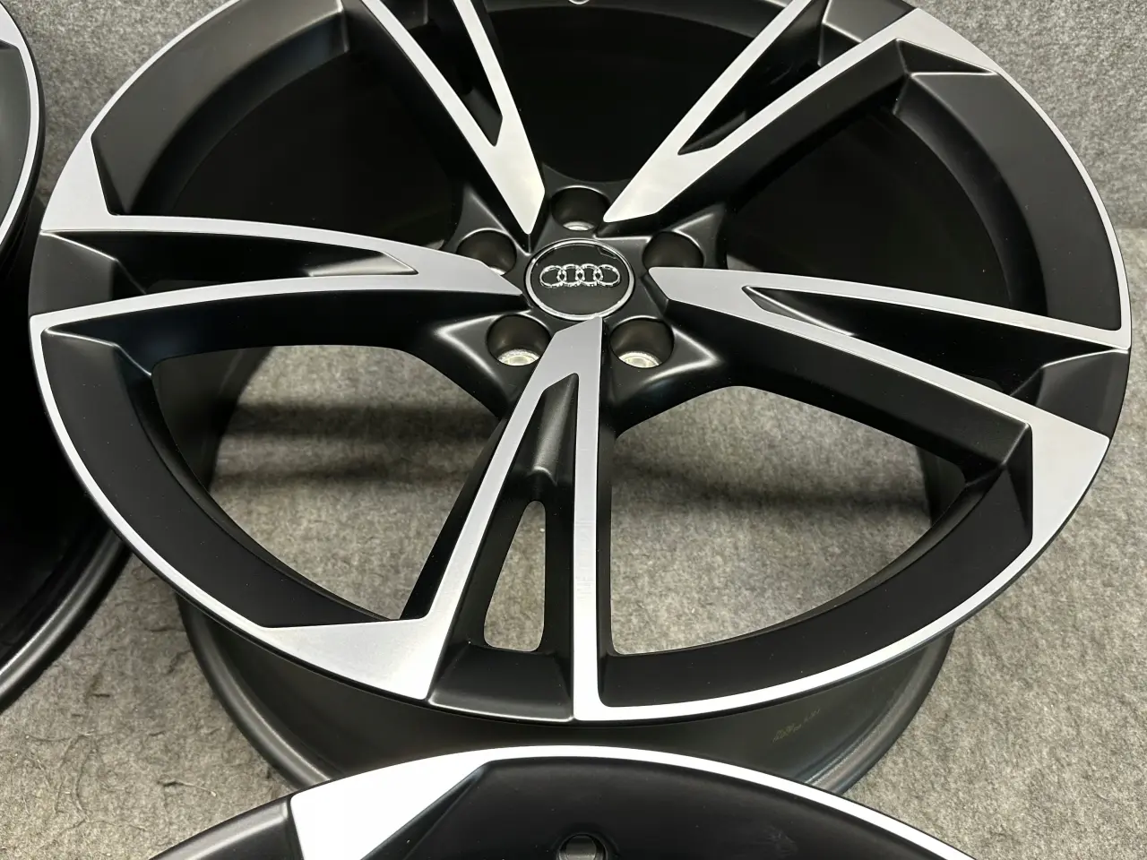 Billede 4 - ALUFÆLGE AUDI A5 8W0 20"