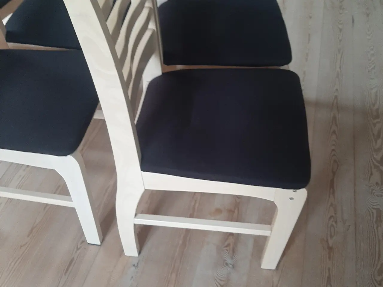 Billede 1 - 6 brugbare stole 