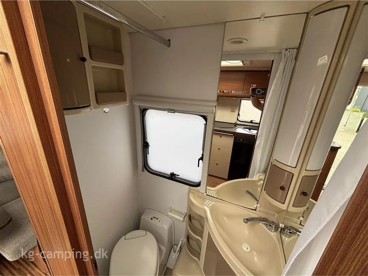 Billede 12 - 2012 - Adria Adora 472 LU UOPLYST Enkeltsenge - Mover og fortelt.
